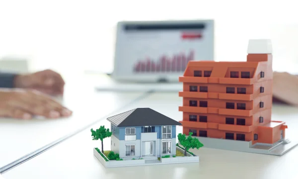 不動産の住宅模型